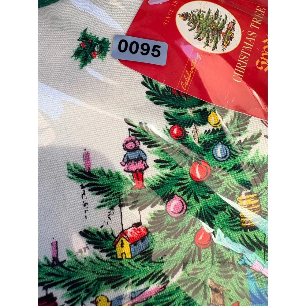Spode Christmas Tree 4 Piece‎ Set 2 Bath Towels 1 Hand Towel 1 Oven Mitt Green